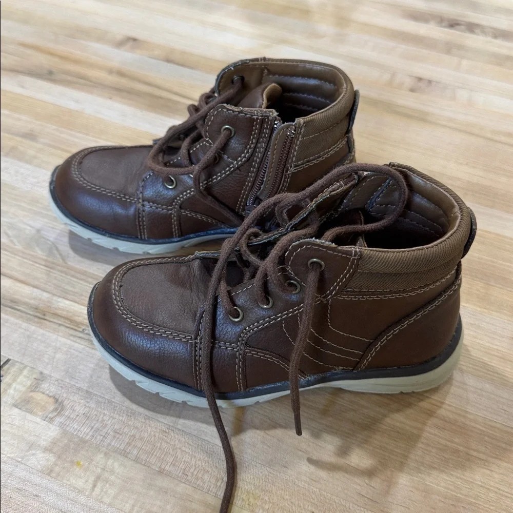 Brown Leather Lace-Up Boots